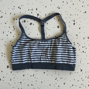 💘 ATHLETA - STRIPED GRAY & WHITE RACERBACK SPORTS BRA
